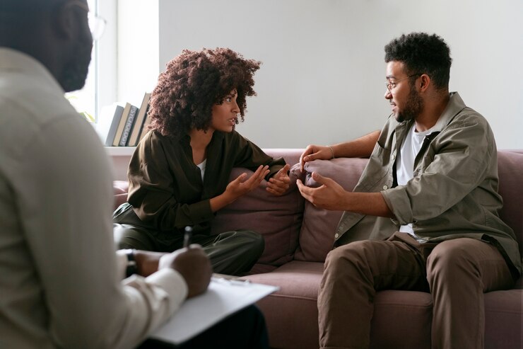 gens-partageant-sentiments-emotions-lors-seance-therapie-groupe_23-2151074001